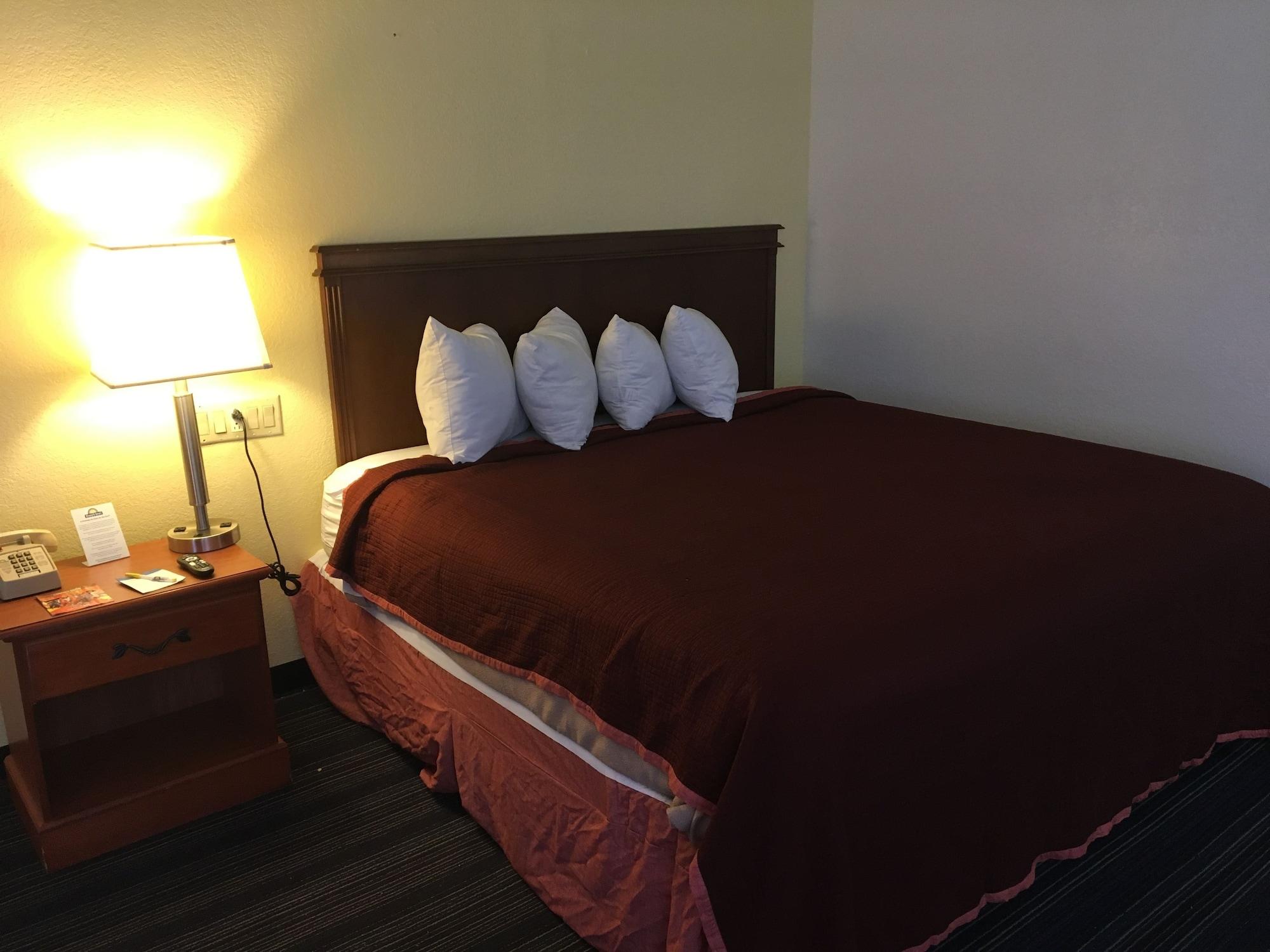 Days Inn By Wyndham Ocala North Buitenkant foto
