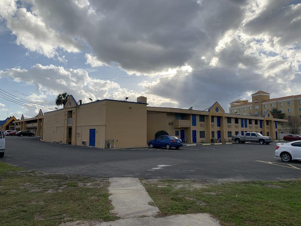Days Inn By Wyndham Ocala North Buitenkant foto
