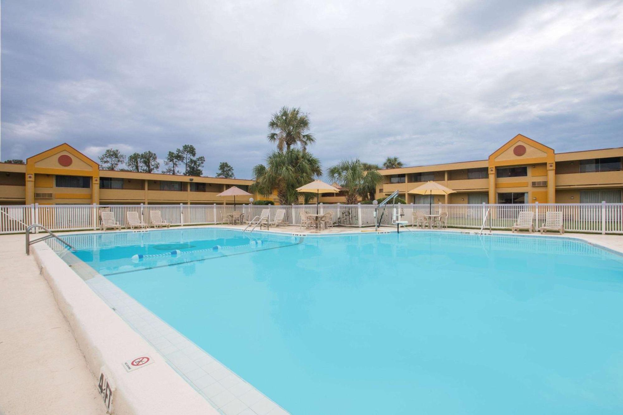 Days Inn By Wyndham Ocala North Buitenkant foto